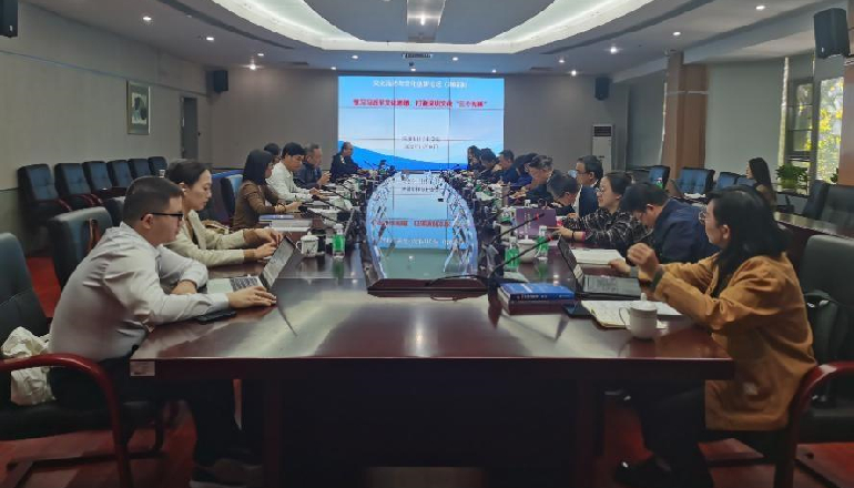 市社科院（聯）黨組成員、副院長楊建主持舉辦文化流動與文化創新論壇